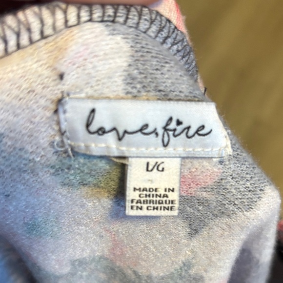 Floral Black Women's Top-washfade - Picture 2 of 2